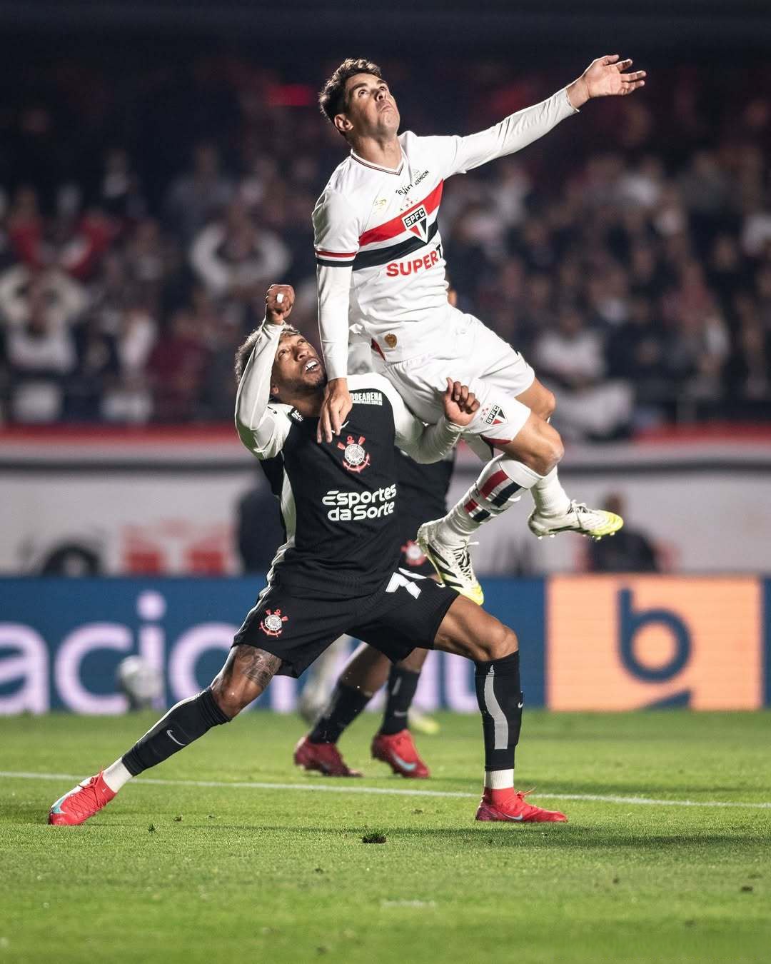 刚刚!切尔西门线救险备战德国杯法兰克福遗憾出局备战德国杯,莱万多夫斯基在IG比赛中大比分领先的简单介绍 刚刚!切尔西门线救险备战德国杯法兰克福遗憾出局备战德国杯,莱万多夫斯基在IG比赛中大比分领先的简单介绍