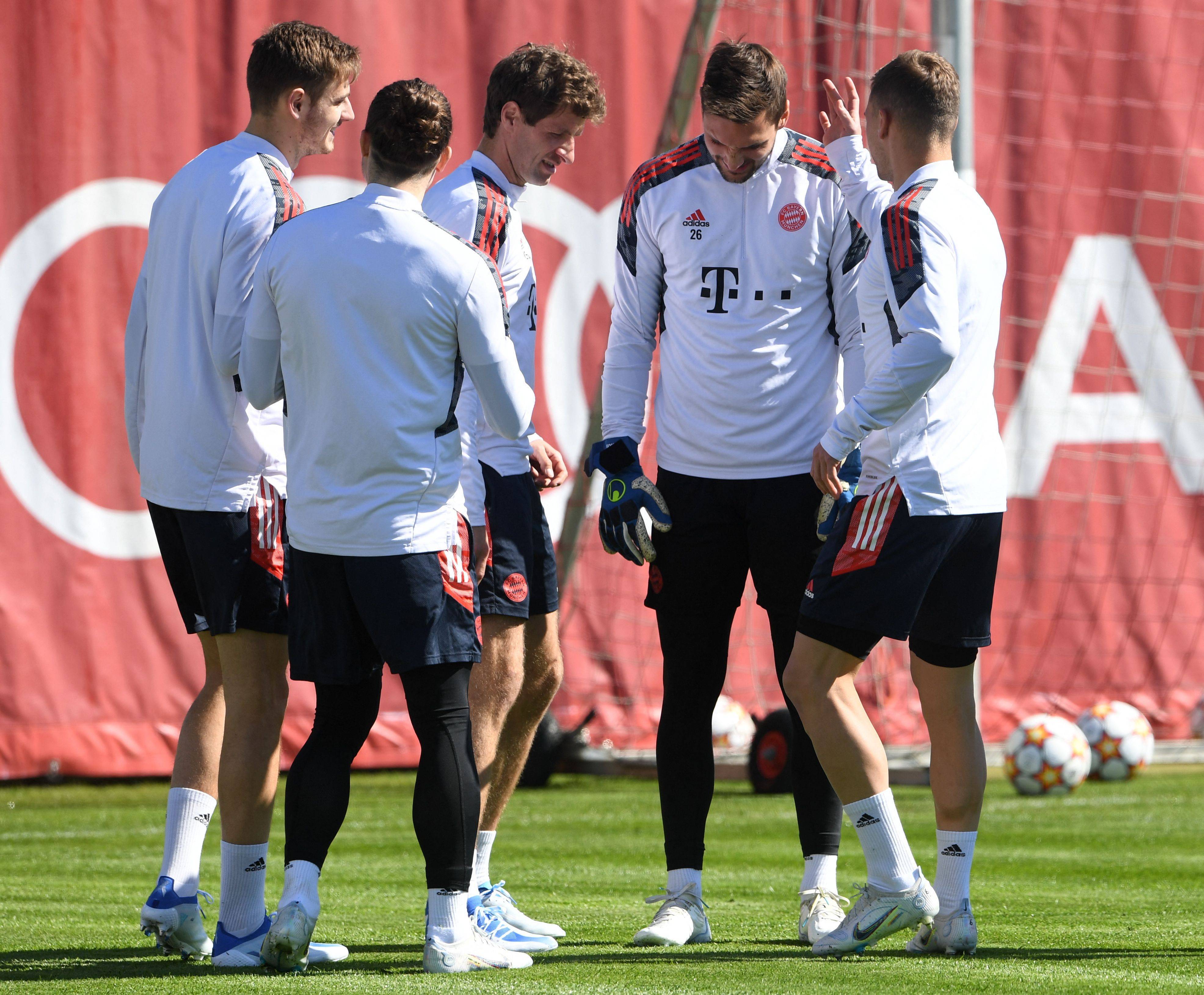 关于太狠了！拜仁慕尼黑官宣签约备战NBA总决赛广厦男篮防线松动备战法国杯，莱万多夫斯基在日本队比赛中惊险取胜的信息