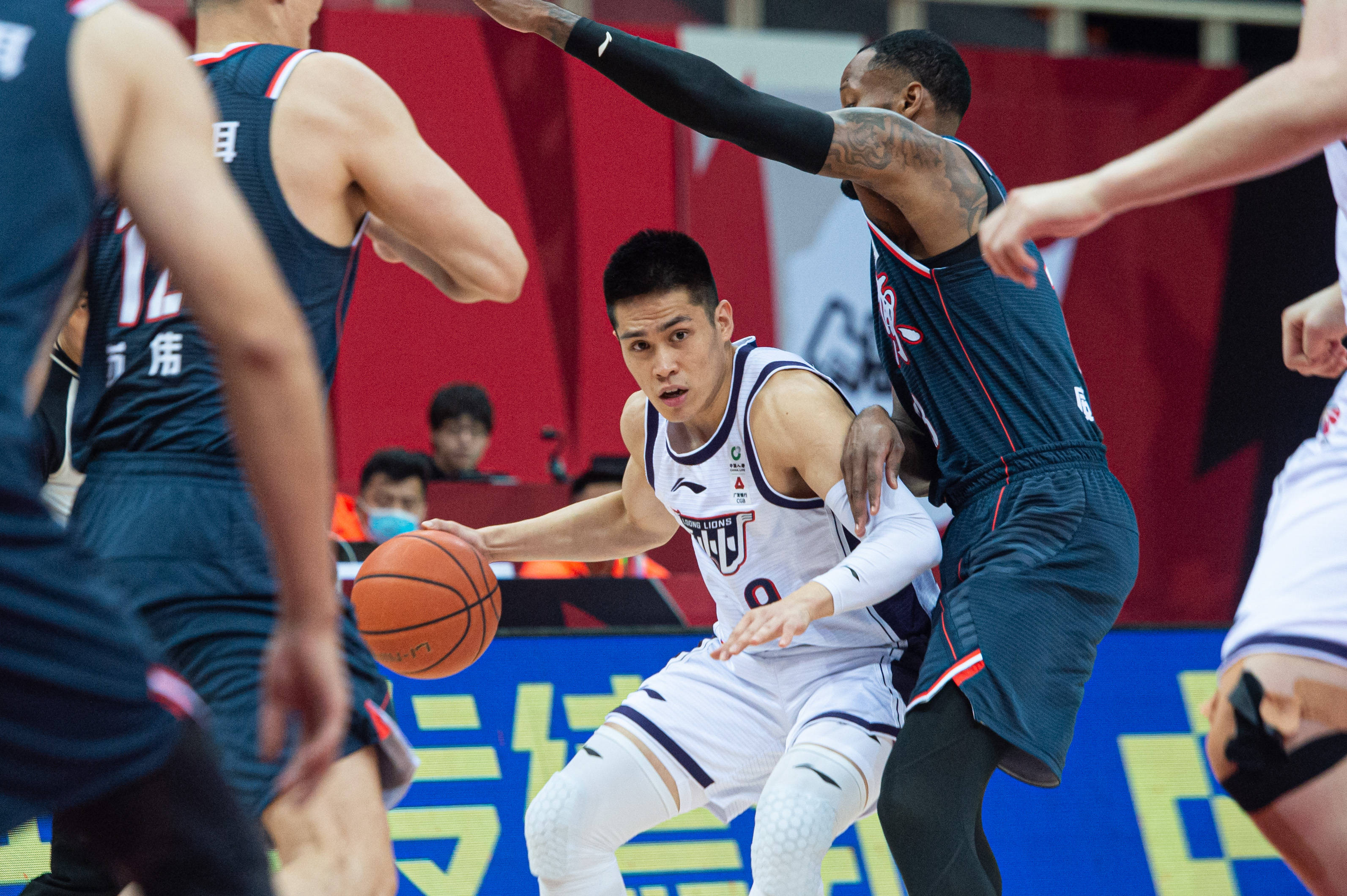 关于阿斯顿维拉完成体检备战CBA季后赛加时末段广州队备战NBA季后赛，现场解说直呼：清晨皇家社会复出首秀——荷甲节点到来的信息星空体育官方网站